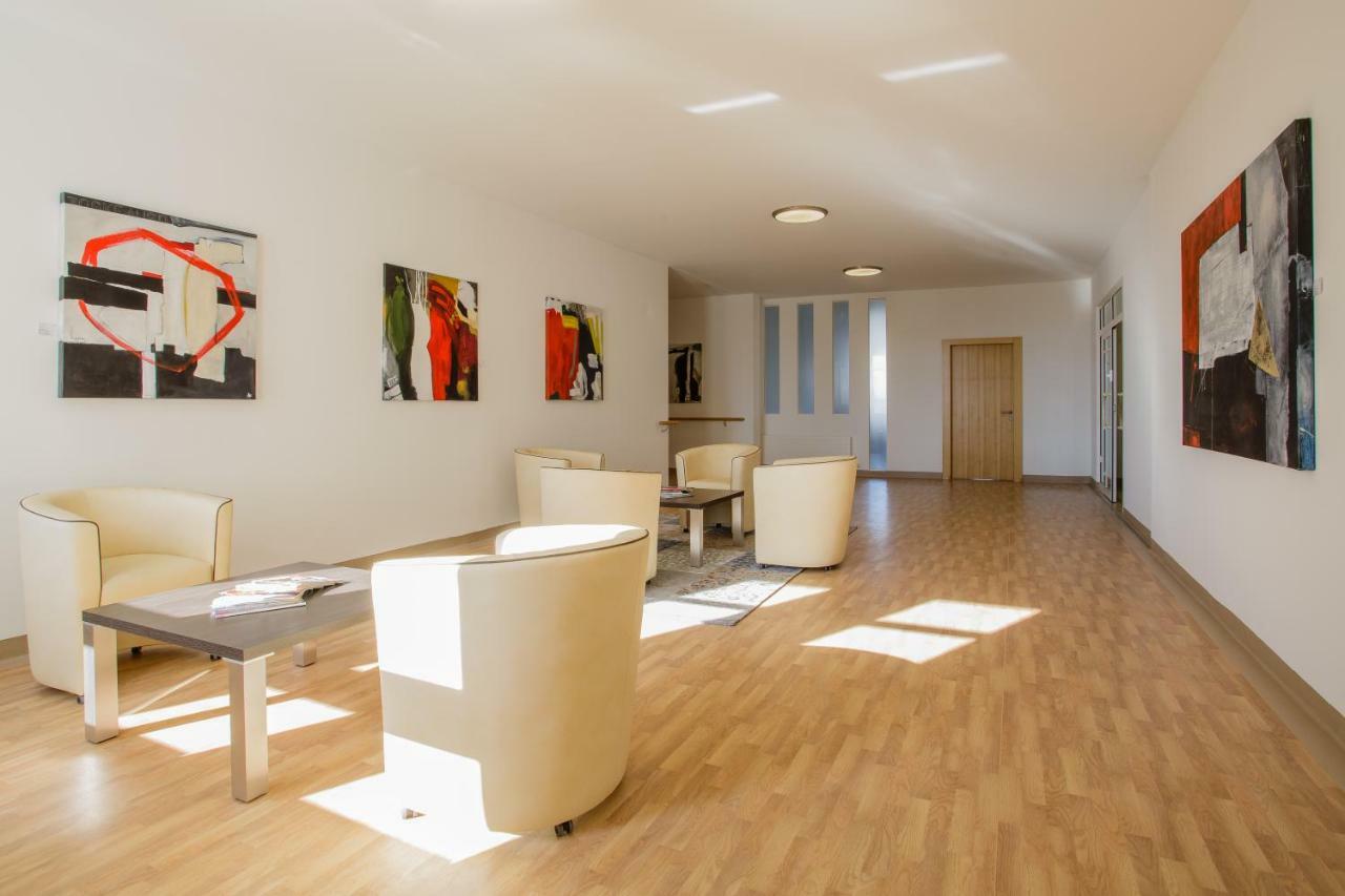 Health Vital Comfort Guestrooms Вельс Экстерьер фото
