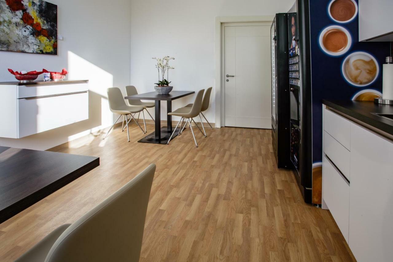 Health Vital Comfort Guestrooms Вельс Экстерьер фото
